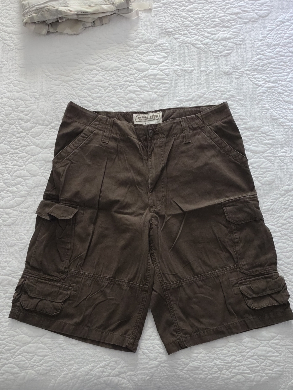 urban pipeline Brown Men's Cargo Shorts with Multi-Pocket Design